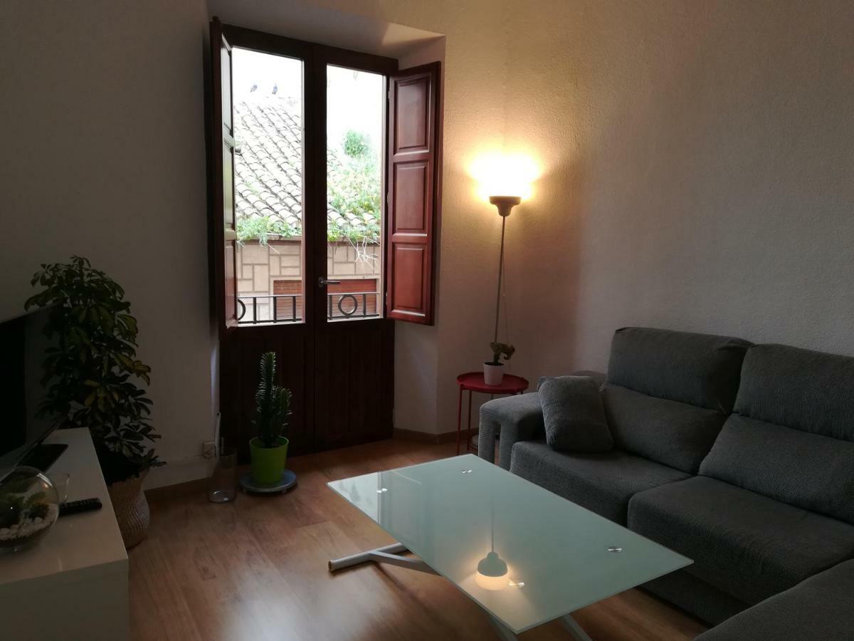 Nice Apartment In The Center Of Granada Bagian luar foto