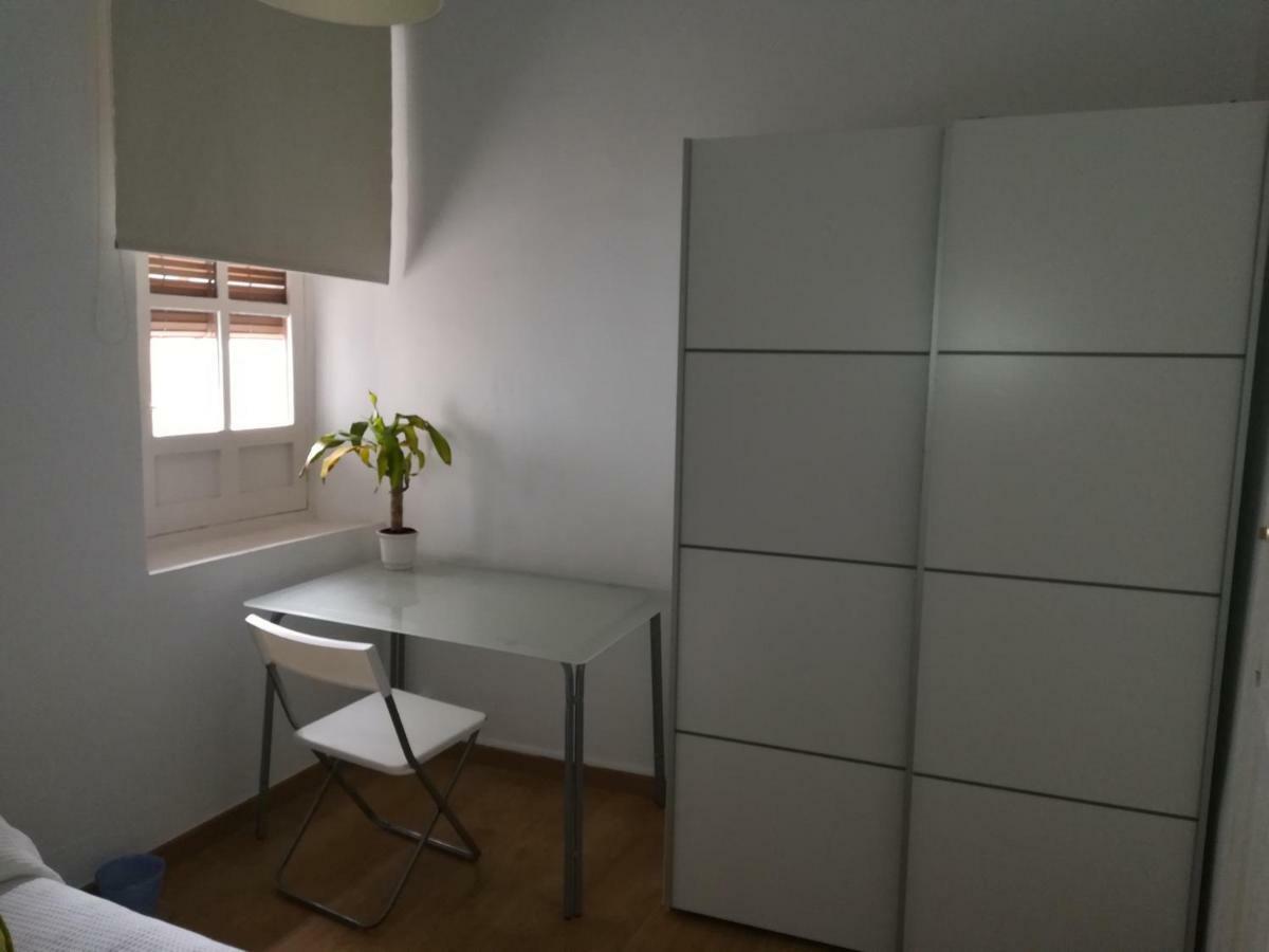 Nice Apartment In The Center Of Granada Bagian luar foto