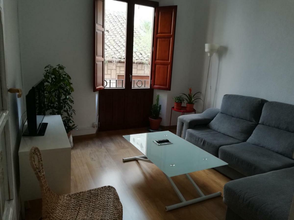 Nice Apartment In The Center Of Granada Bagian luar foto